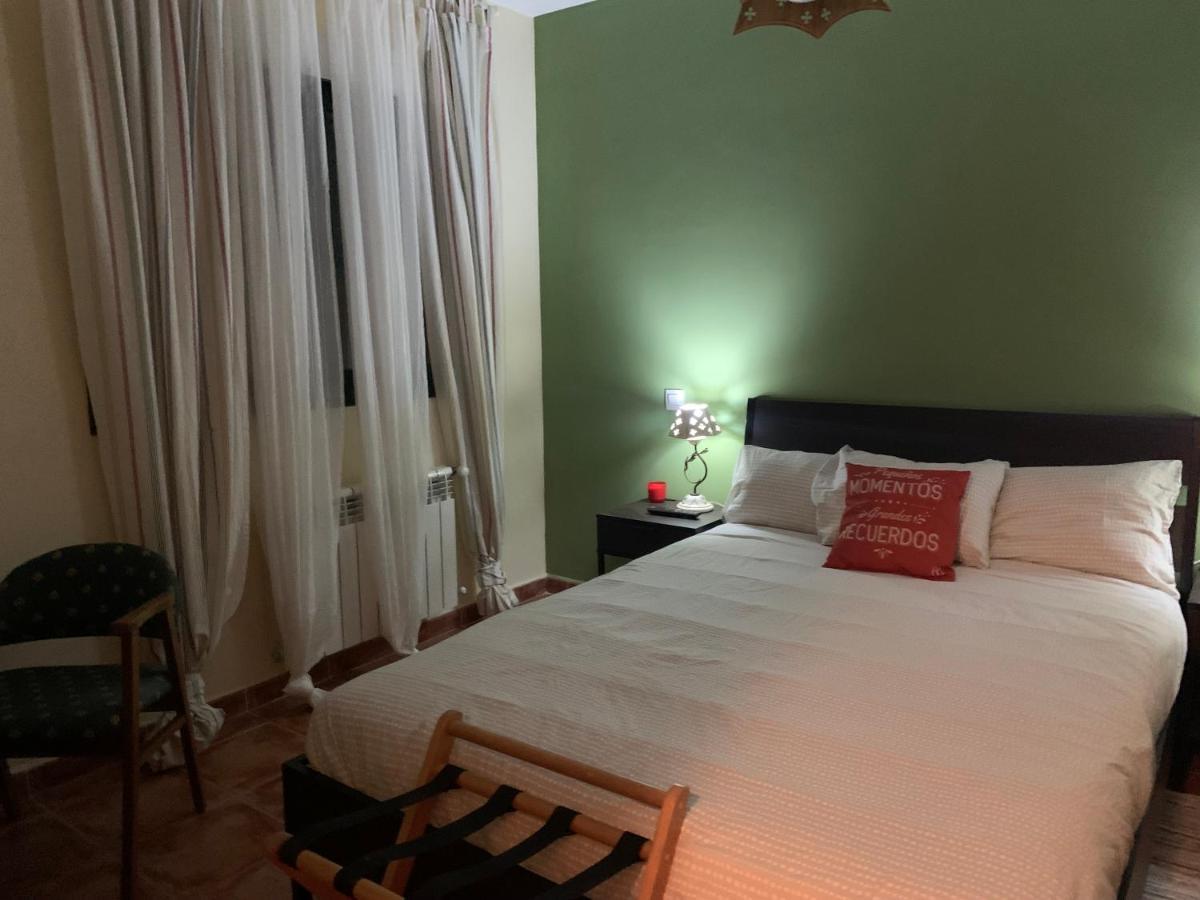 Chalet Pradonavas Navas de San Antonio Exteriér fotografie